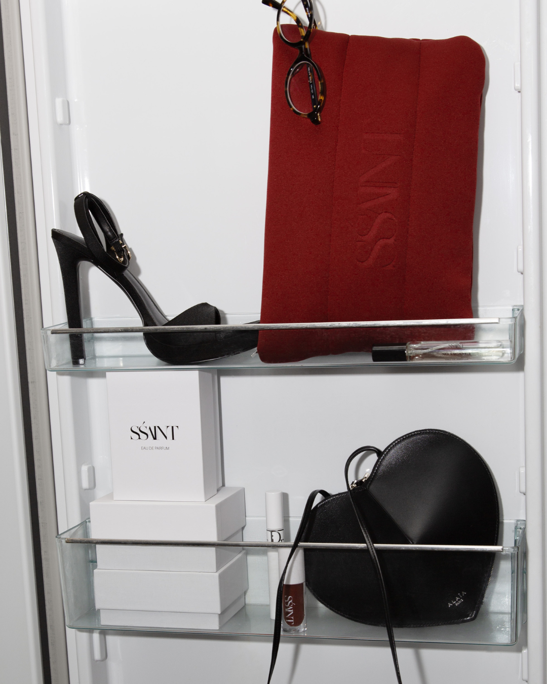 SŚAINT CHERRY COSMETIC BAG